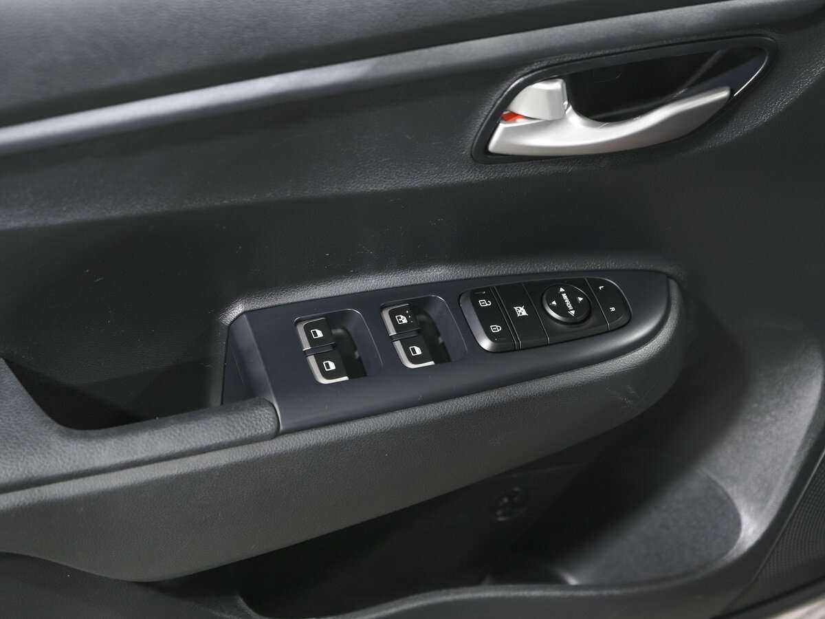 Купить Kia Rio с пробегом. Фото: #16