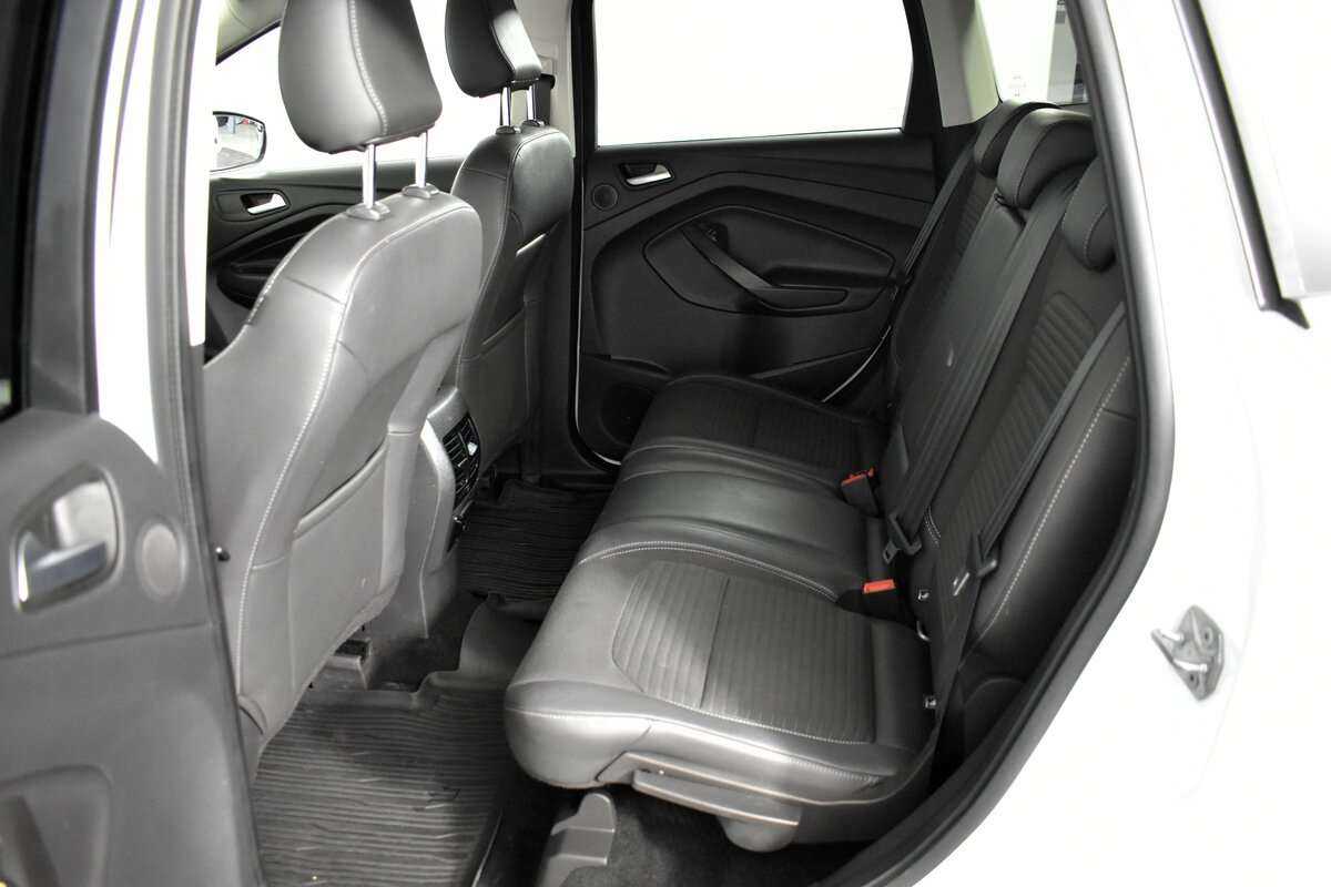 Купить Ford Kuga с пробегом. Фото: #15