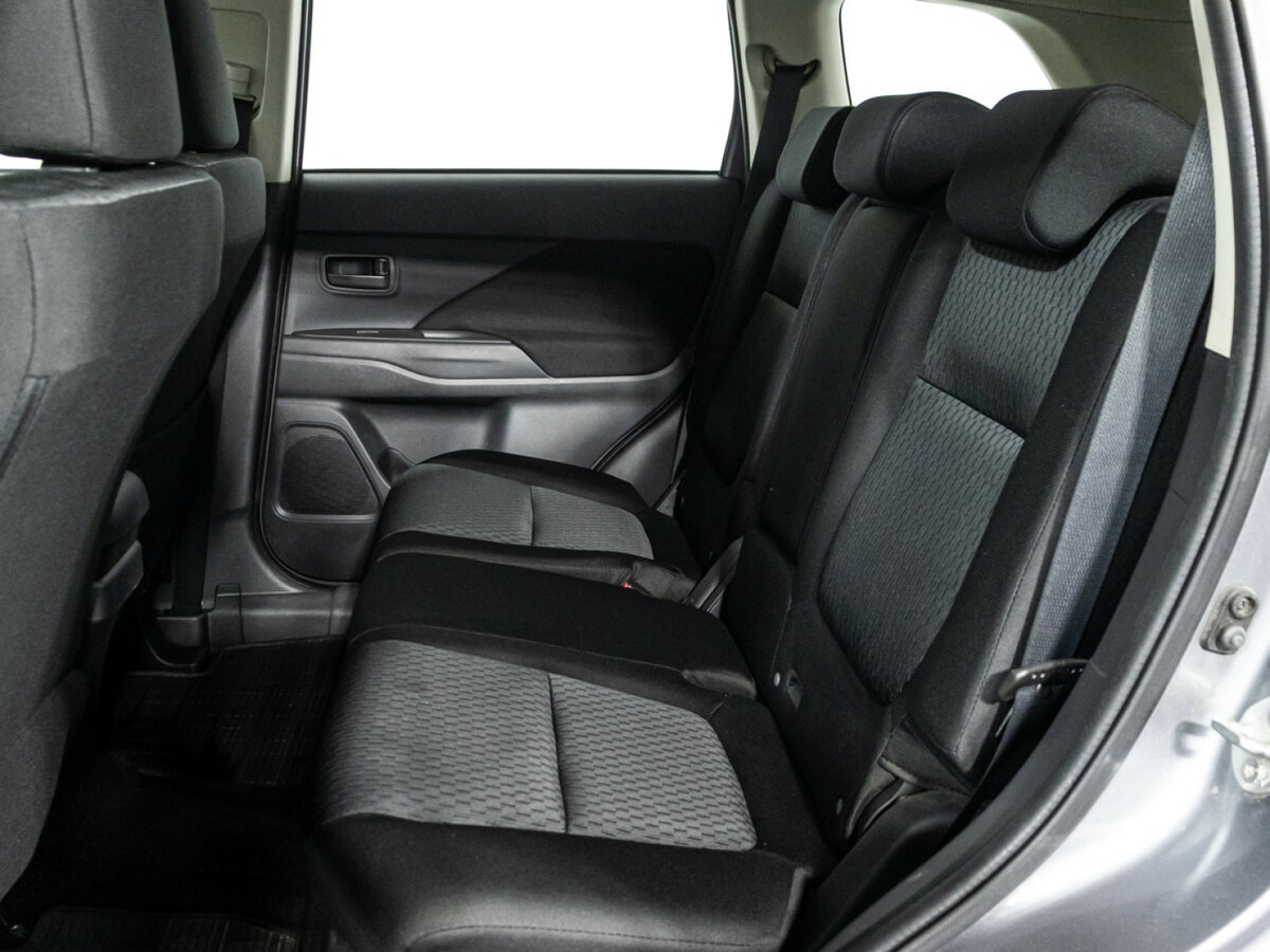 Купить Mitsubishi Outlander с пробегом. Фото: #9