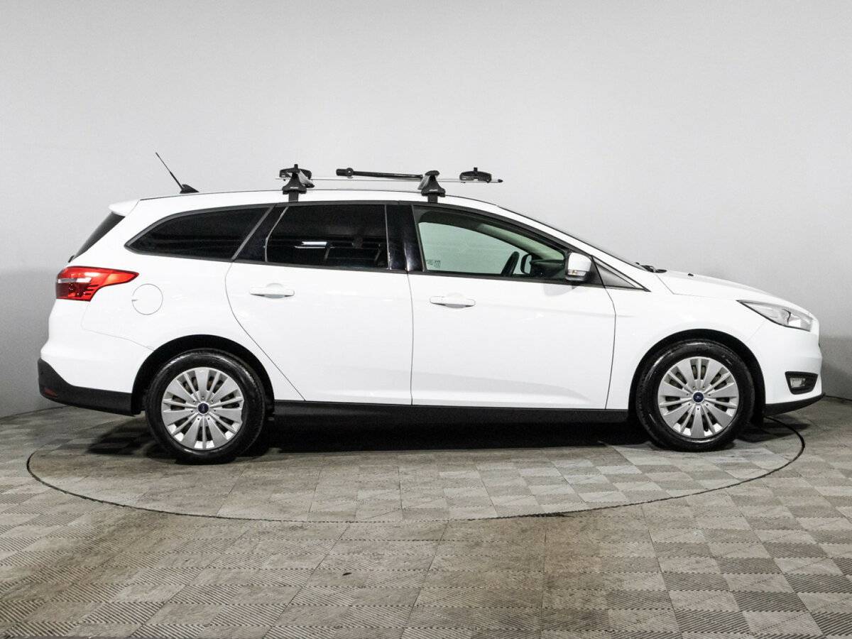 Купить Ford Focus с пробегом. Фото: #3