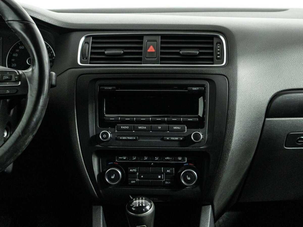 Купить Volkswagen Jetta с пробегом. Фото: #13