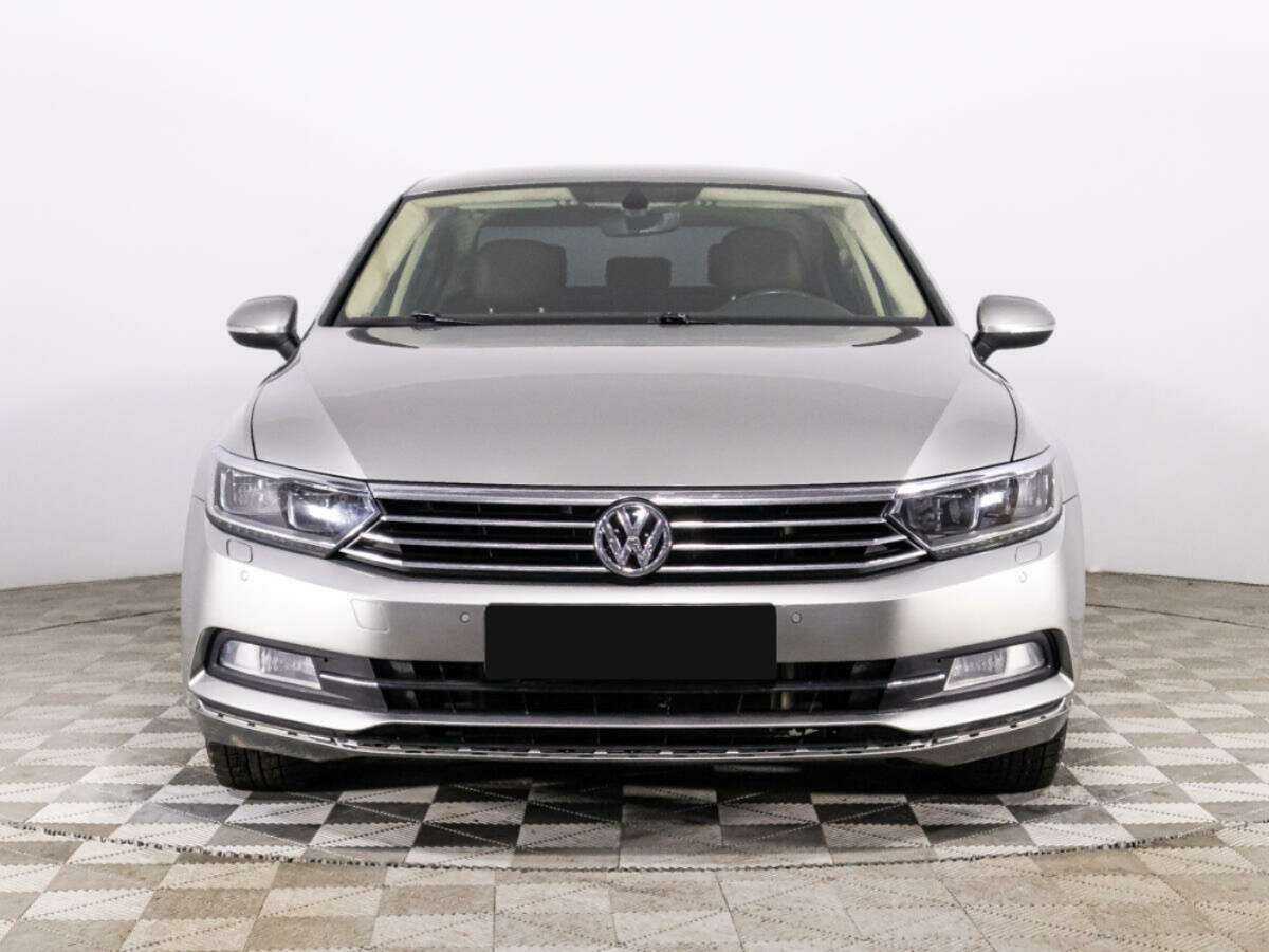 Купить Volkswagen Passat с пробегом. Фото: #1