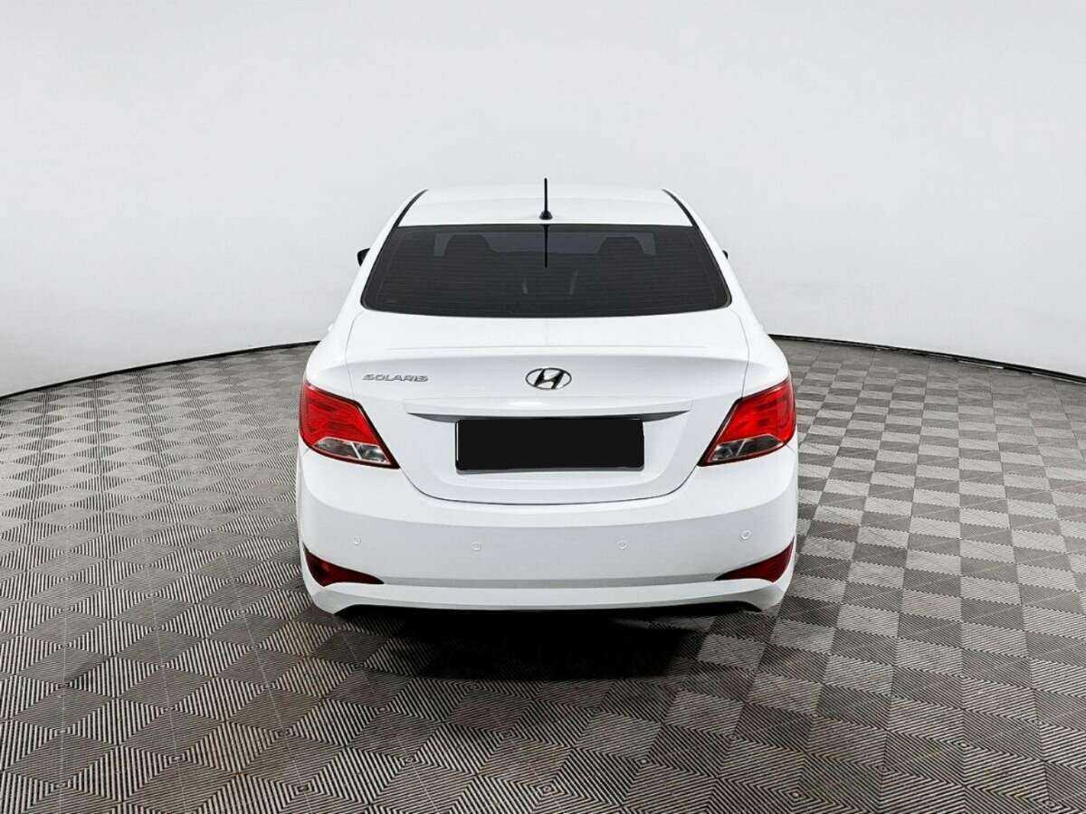 Купить Hyundai Solaris с пробегом. Фото: #4