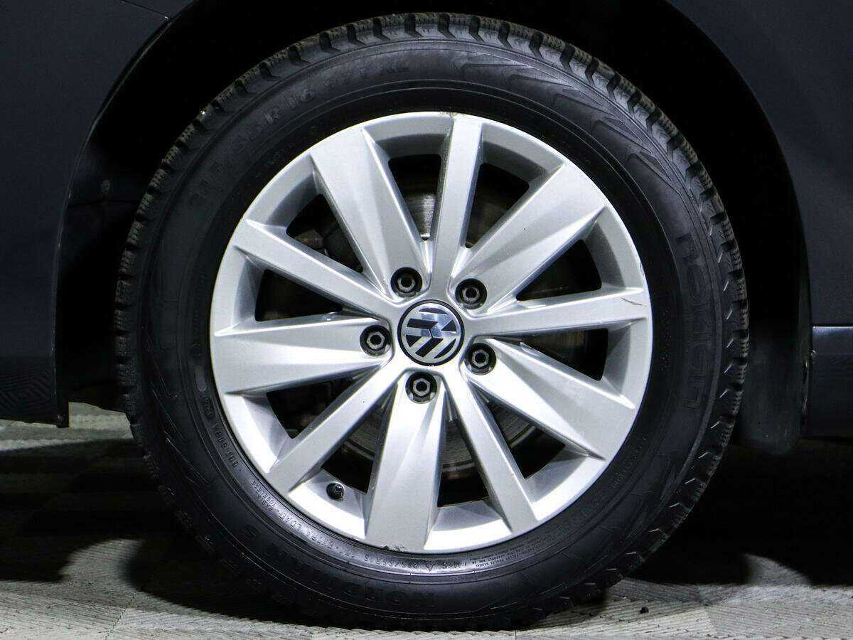 Купить Volkswagen Passat с пробегом. Фото: #13