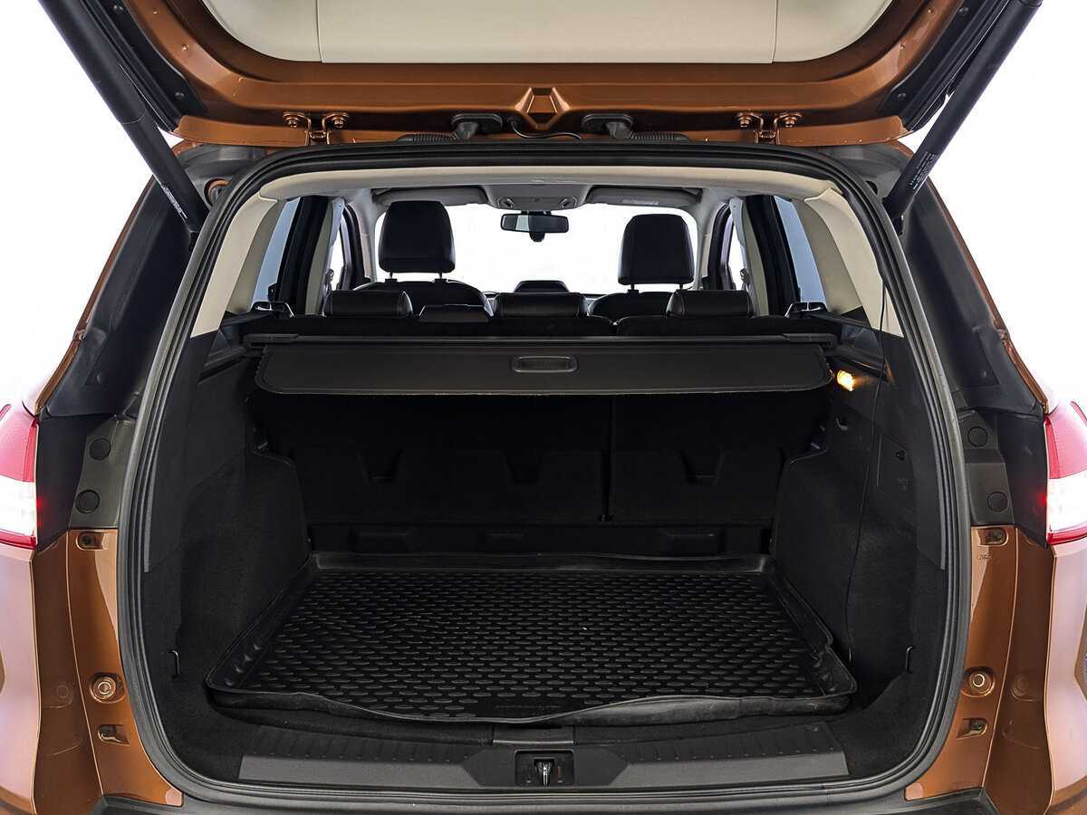 Купить Ford Kuga с пробегом. Фото: #9