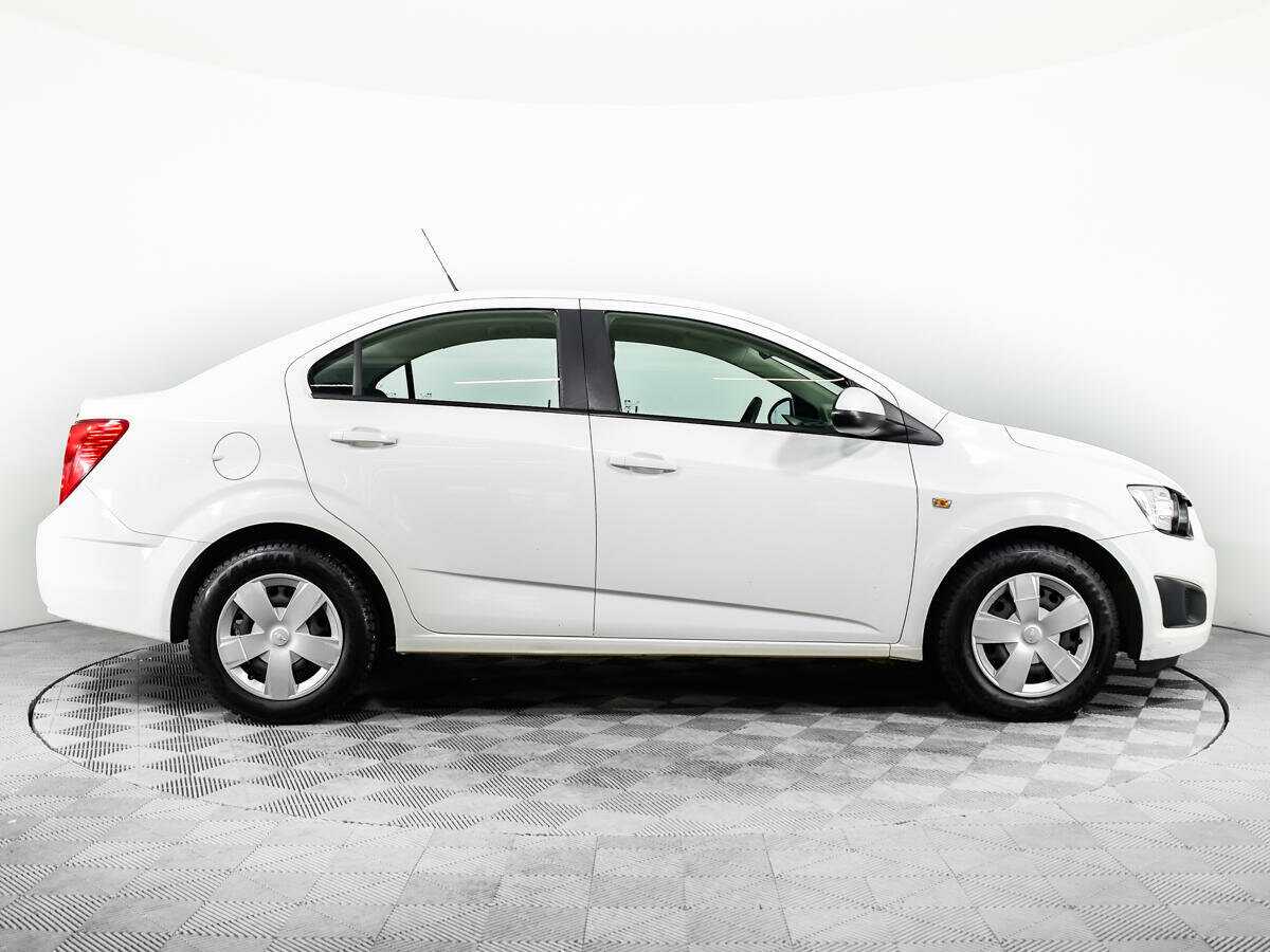 Купить Chevrolet Aveo с пробегом. Фото: #3