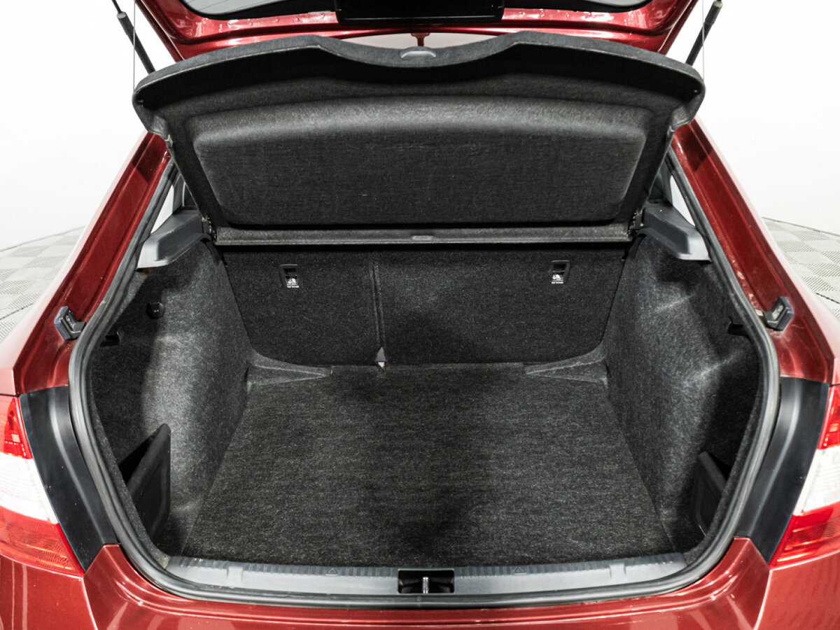 Купить Skoda Rapid с пробегом. Фото: #14