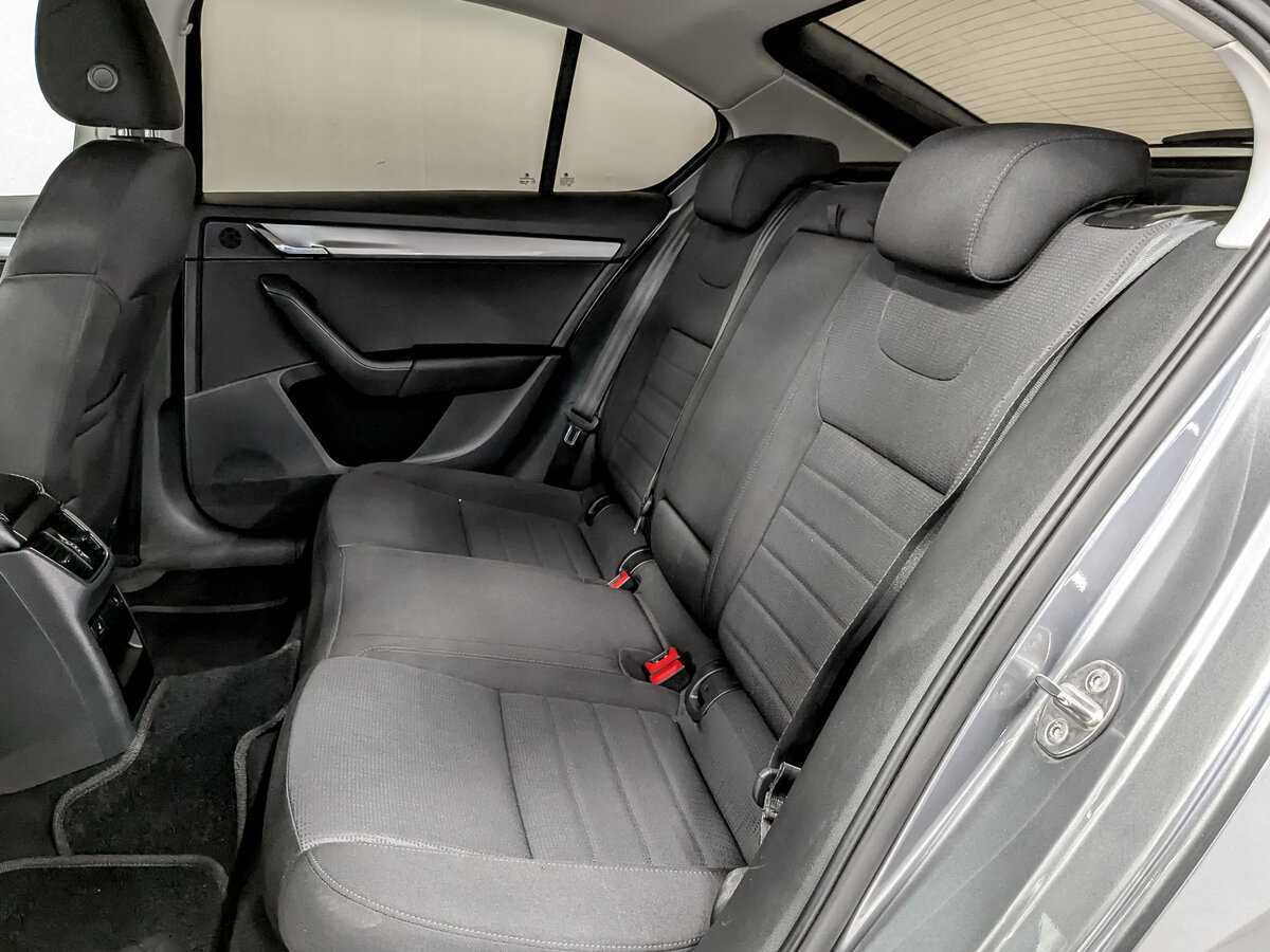 Купить Skoda Octavia с пробегом. Фото: #11
