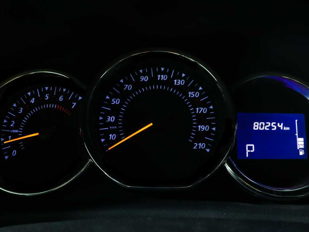 Купить Renault Sandero с пробегом. Фото: #10