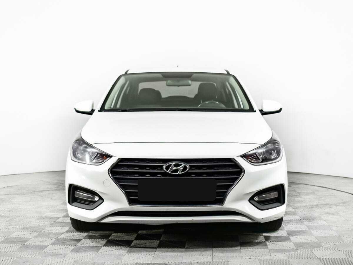 Купить Hyundai Solaris с пробегом. Фото: #1
