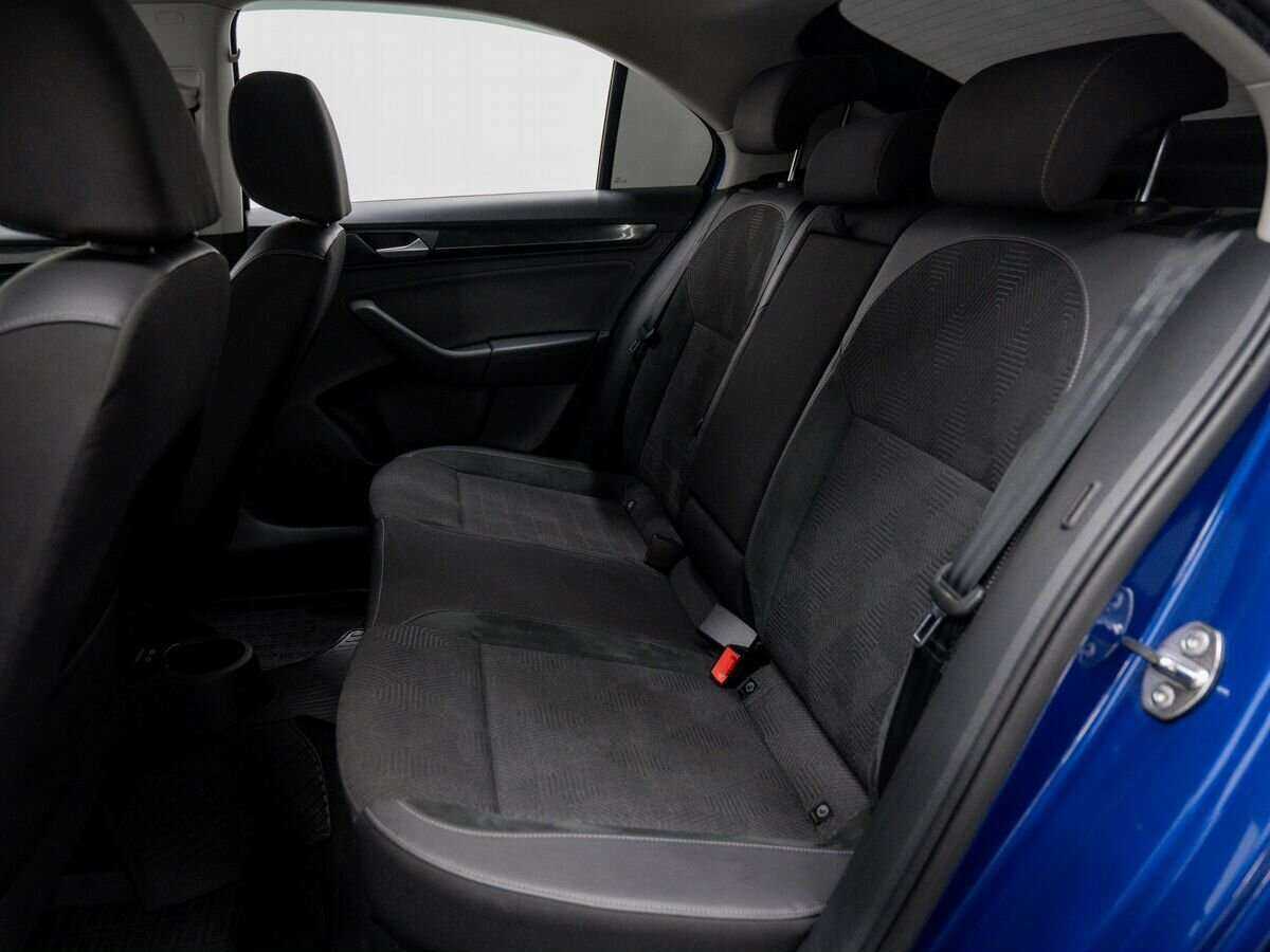 Купить Volkswagen Polo с пробегом. Фото: #11