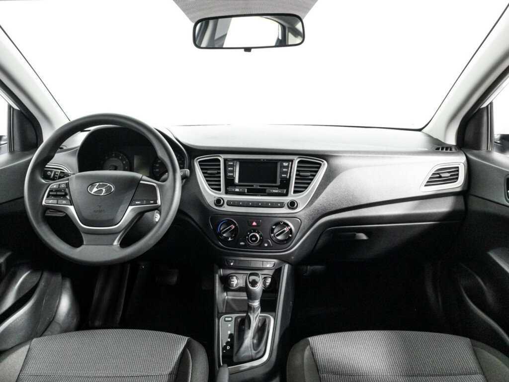 Купить Hyundai Solaris с пробегом. Фото: #12