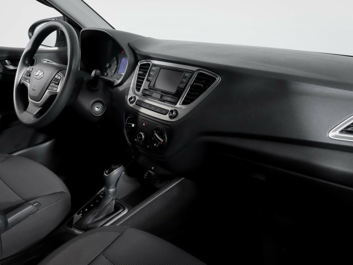 Купить Hyundai Solaris с пробегом. Фото: #6