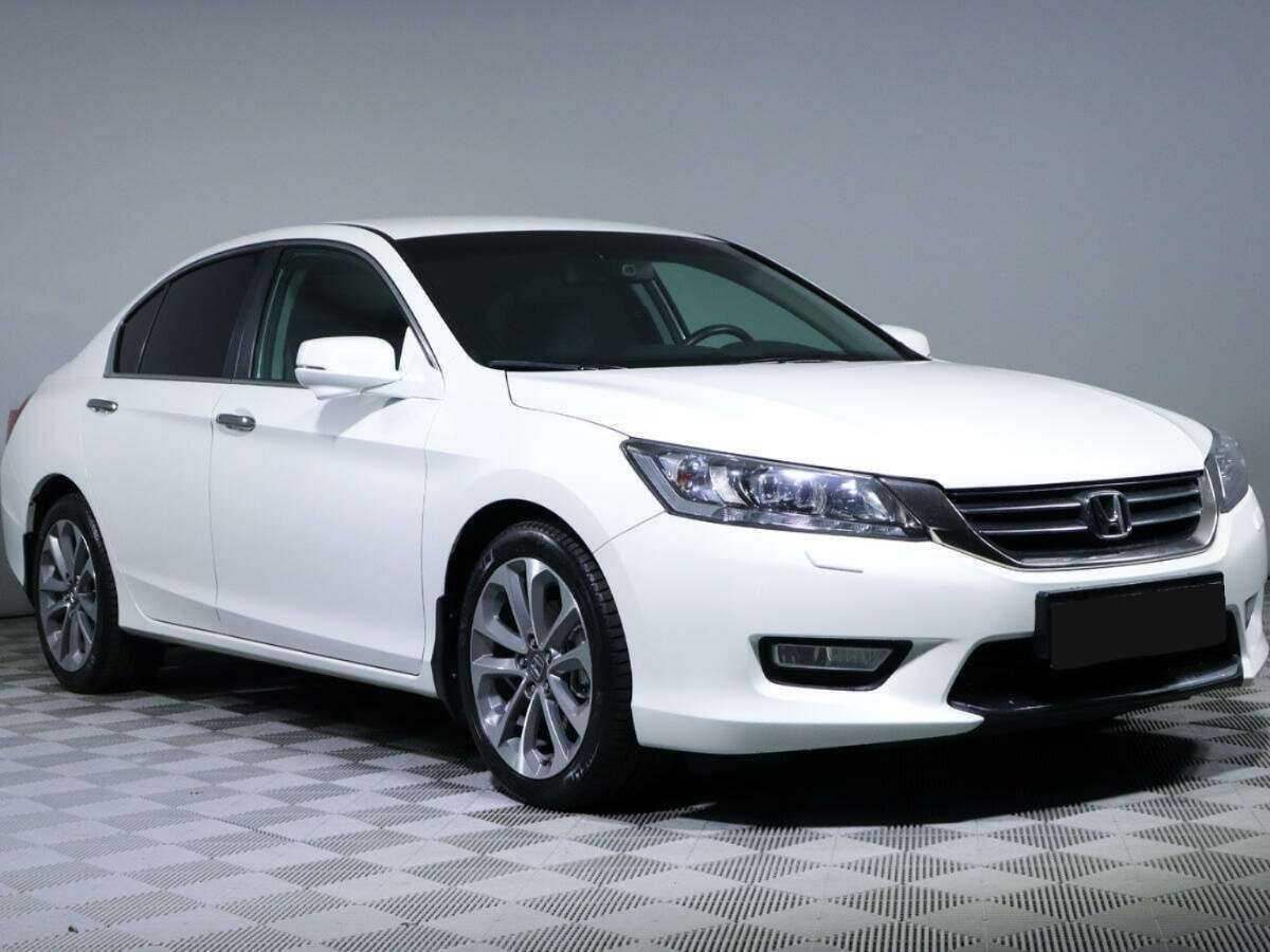 Купить Honda Accord с пробегом. Фото: #2