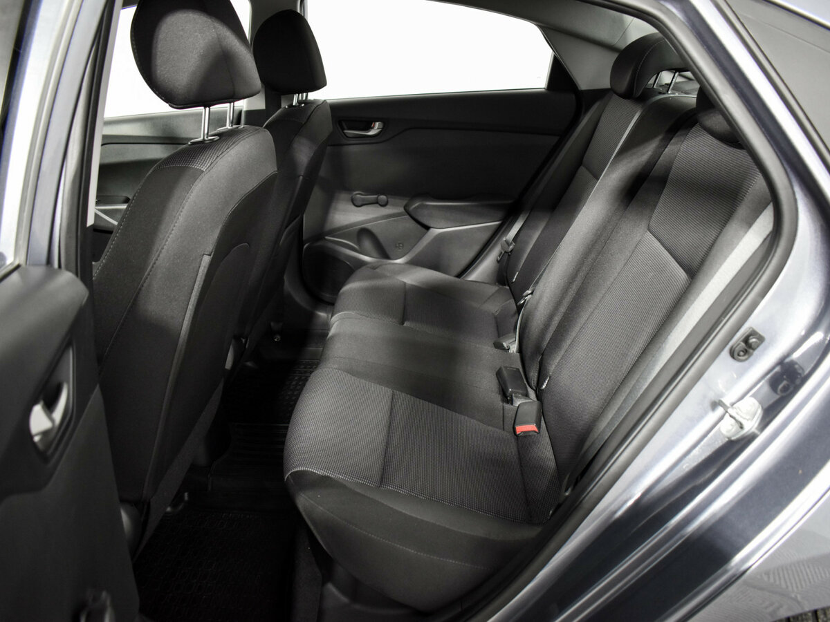 Купить Hyundai Solaris с пробегом. Фото: #10