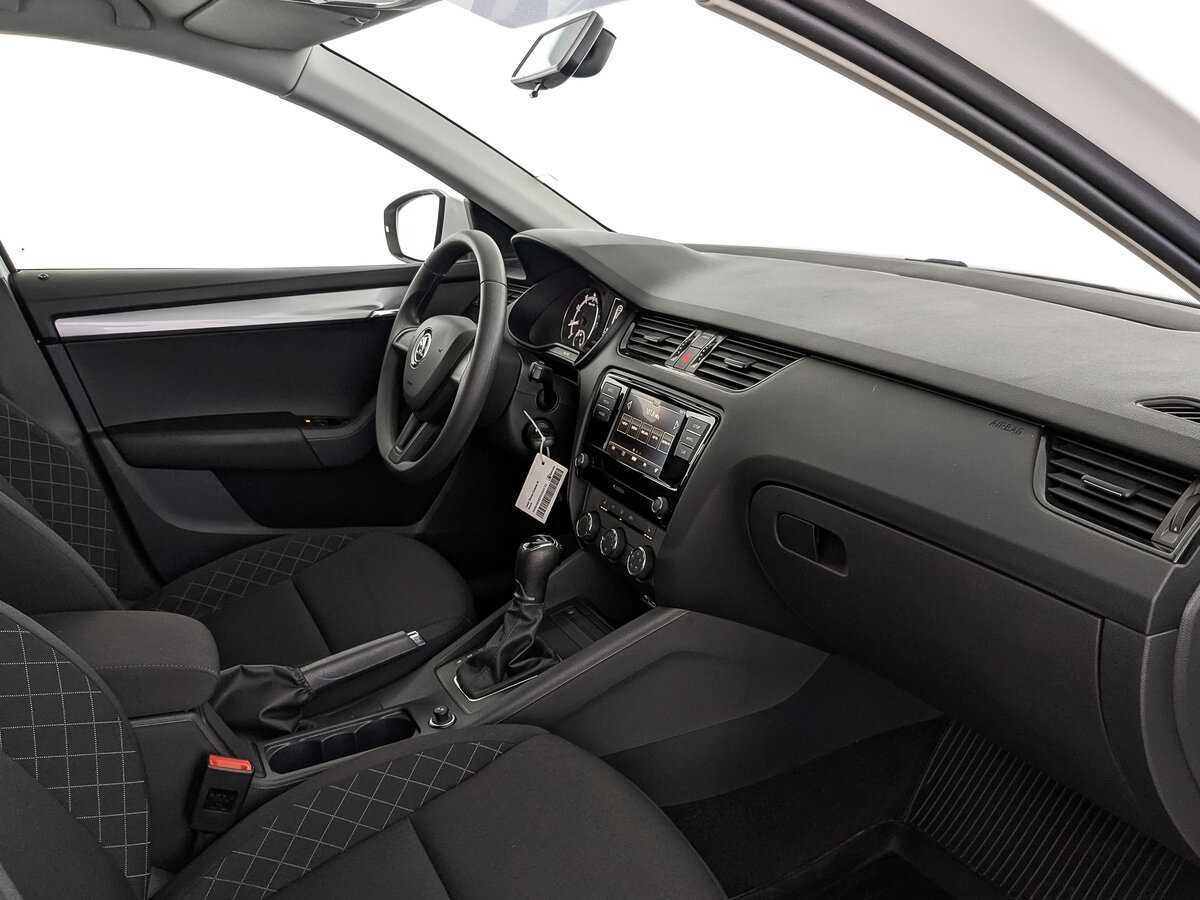 Купить Skoda Octavia с пробегом. Фото: #12