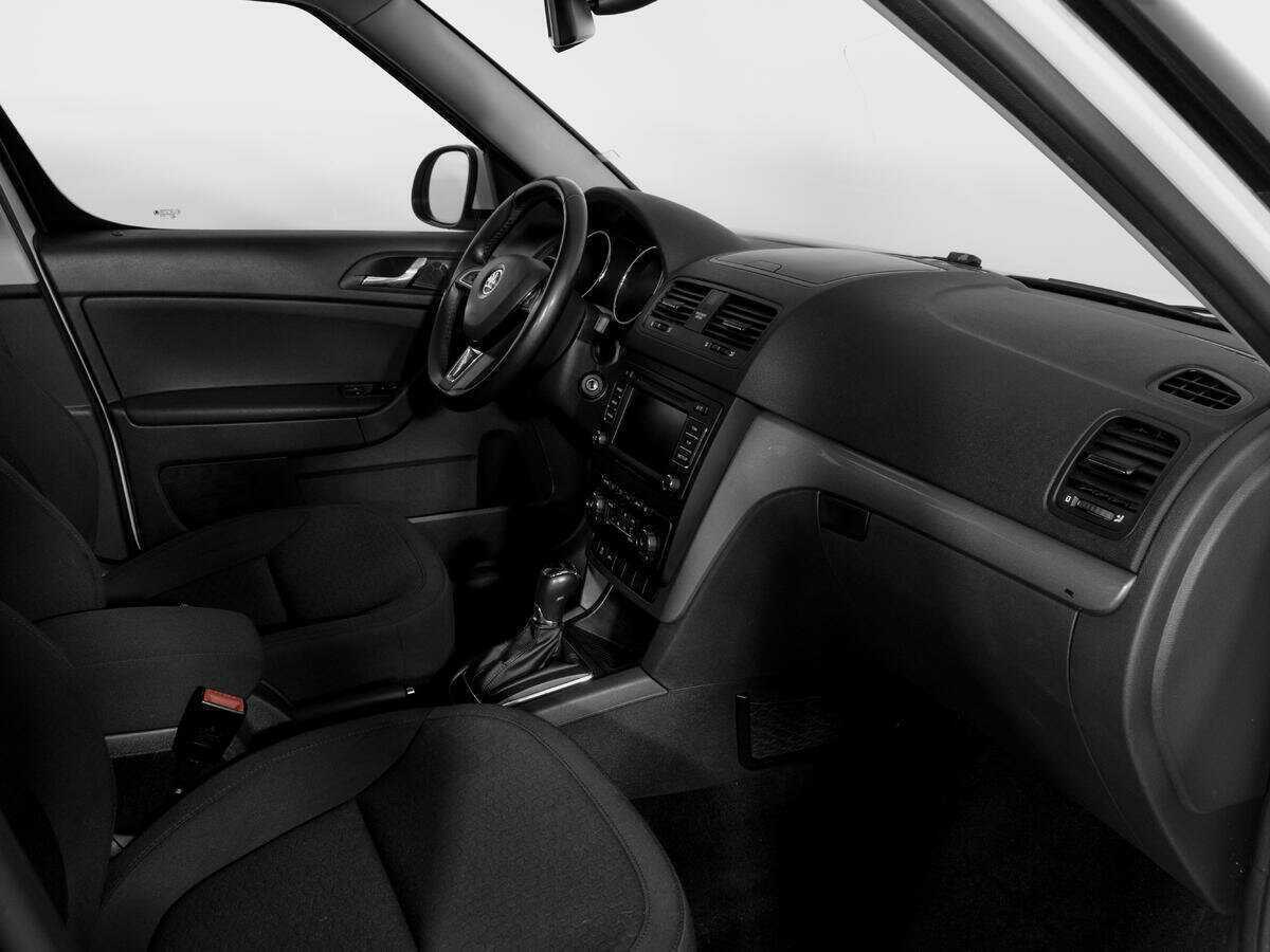 Купить Skoda Yeti с пробегом. Фото: #8