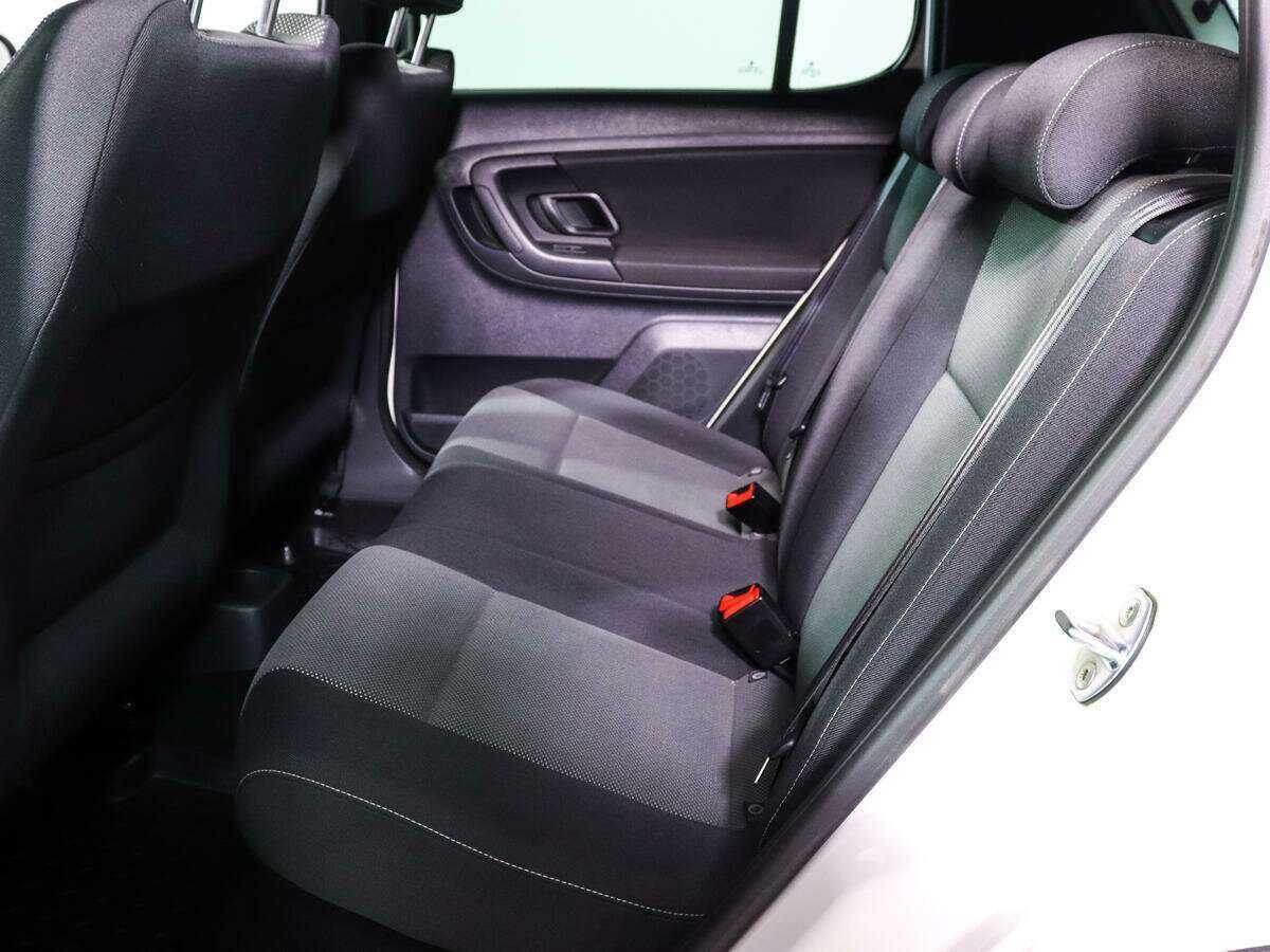 Купить Skoda Fabia с пробегом. Фото: #9