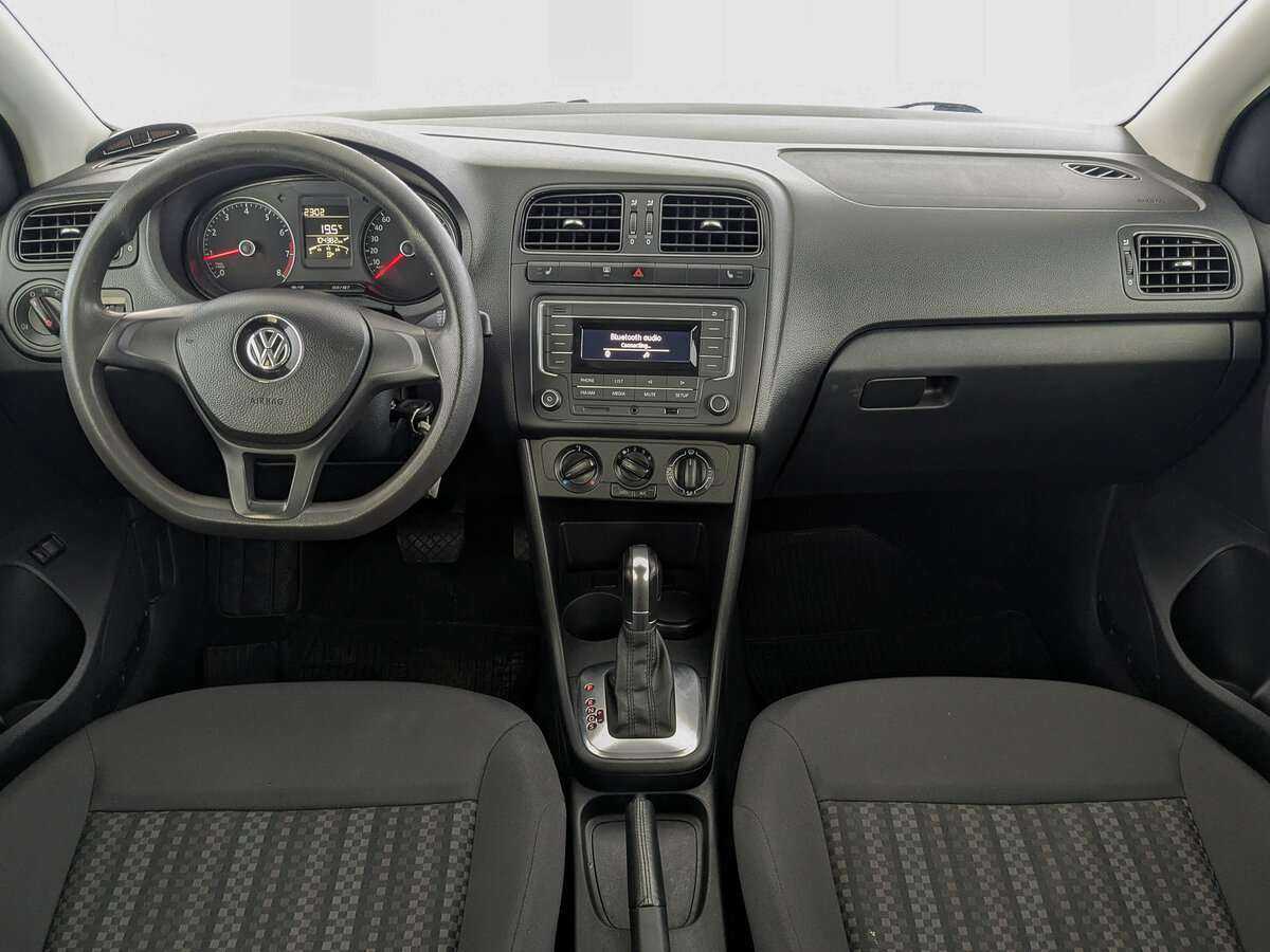 Купить Volkswagen Polo с пробегом. Фото: #13