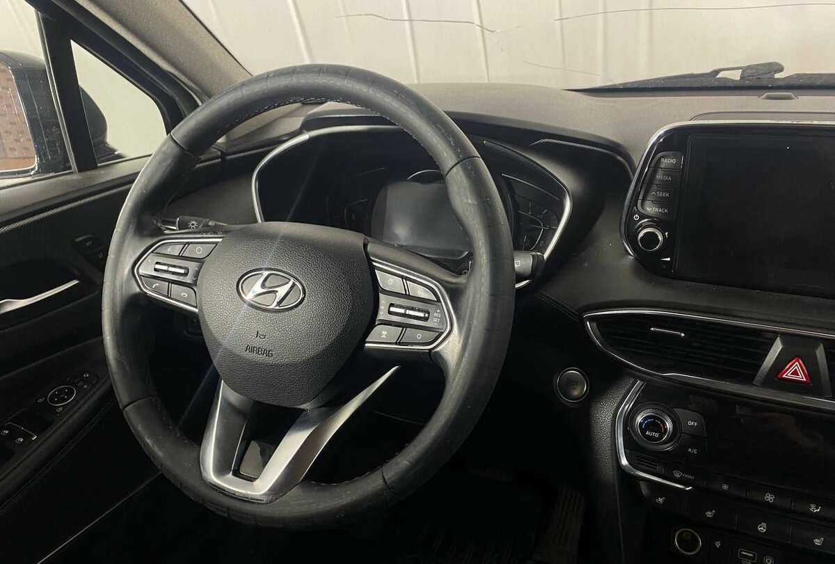 Купить Hyundai Santa Fe с пробегом. Фото: #8