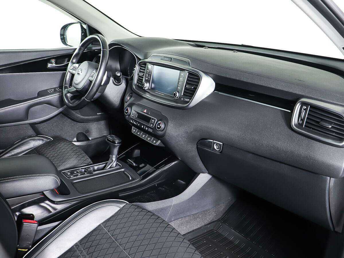 Купить Kia Sorento с пробегом. Фото: #8