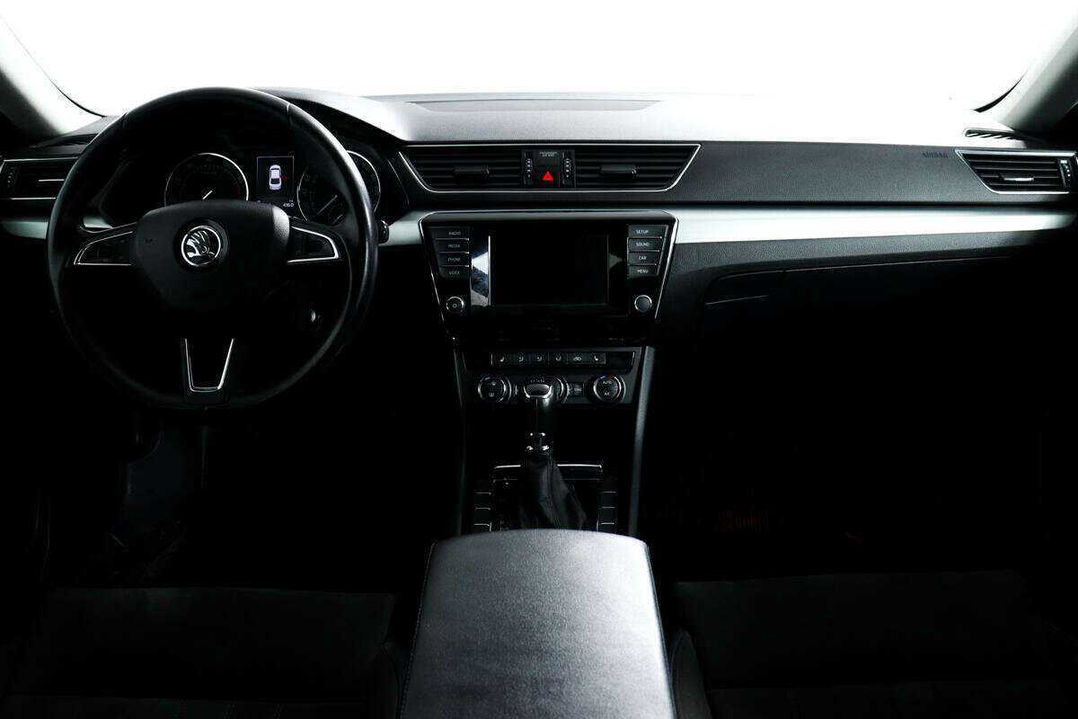Купить Skoda Superb с пробегом. Фото: #10