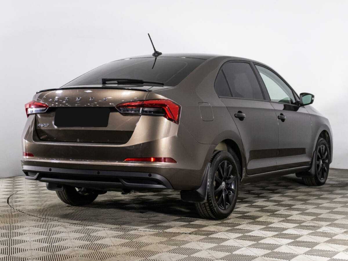 Купить Skoda Rapid с пробегом. Фото: #4