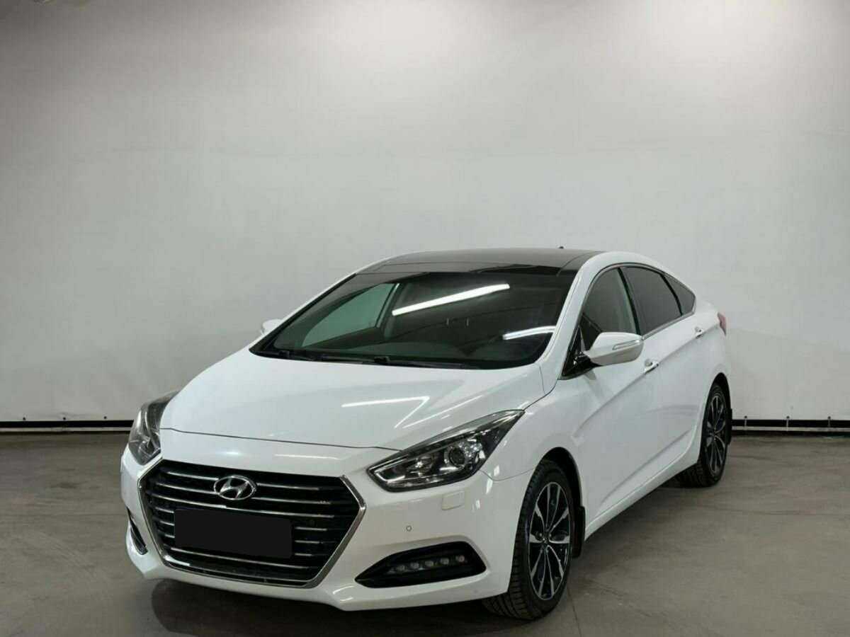 Купить Hyundai i40 с пробегом. Фото: #0