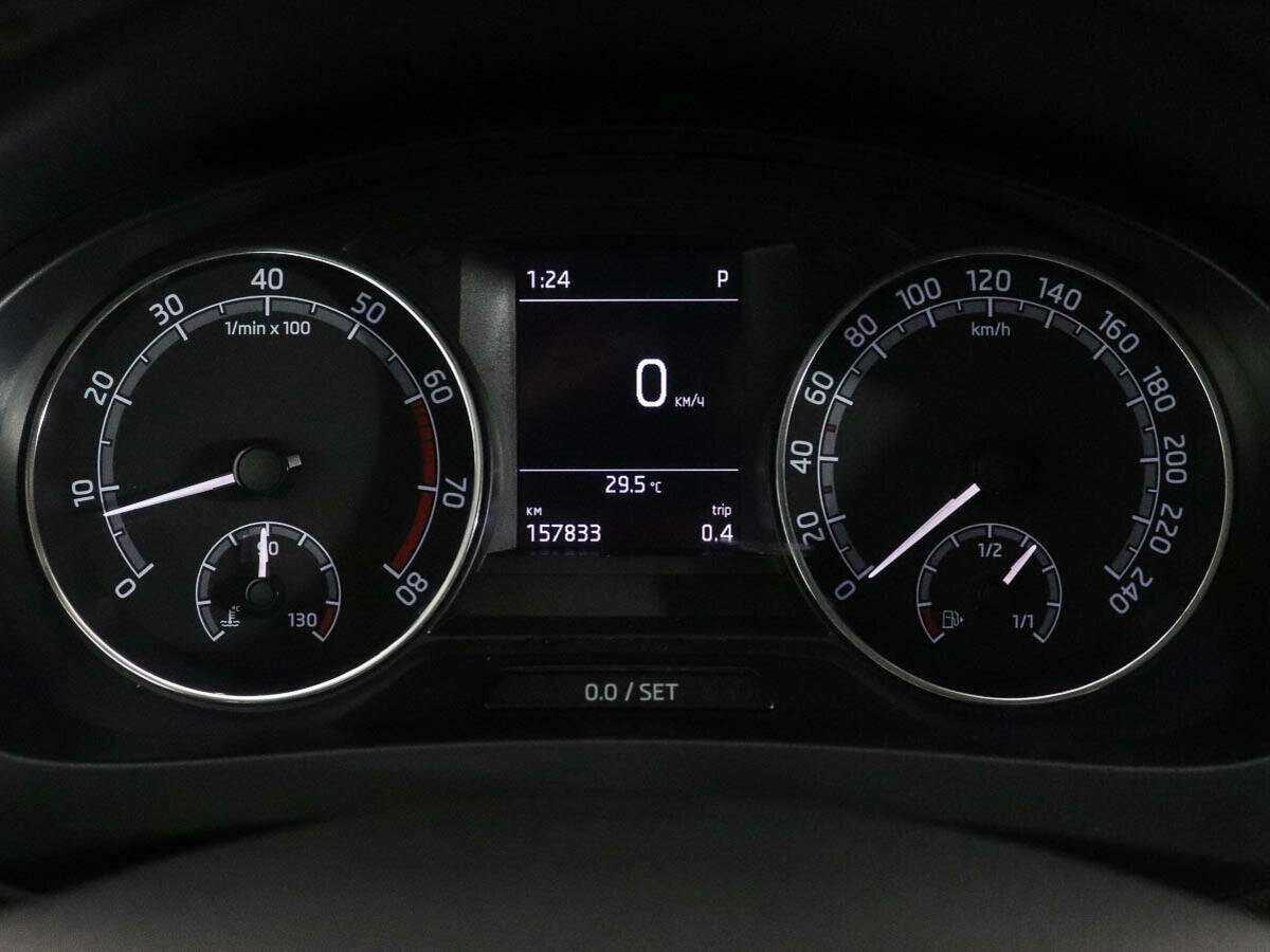 Купить Skoda Rapid с пробегом. Фото: #9