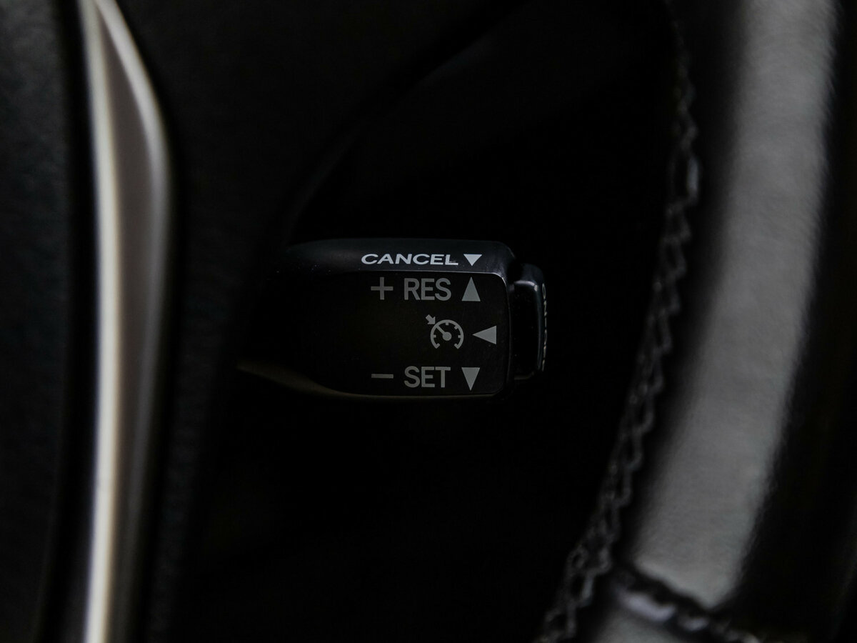 Купить Toyota RAV4 с пробегом. Фото: #17