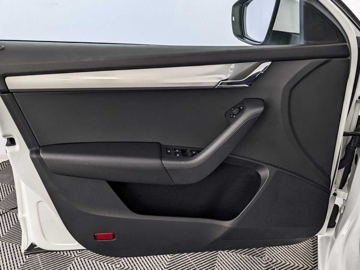 Купить Skoda Octavia с пробегом. Фото: #16