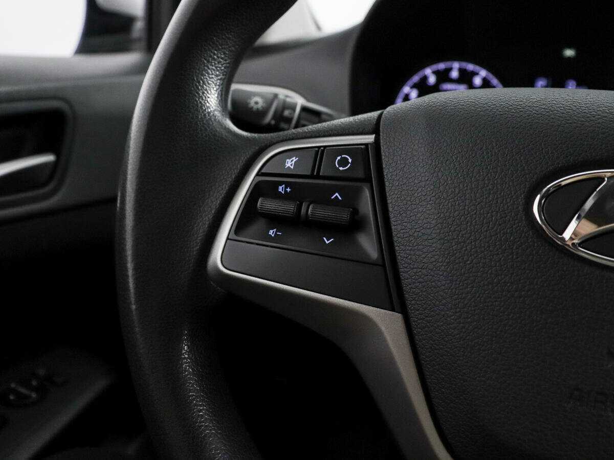 Купить Hyundai Solaris с пробегом. Фото: #14