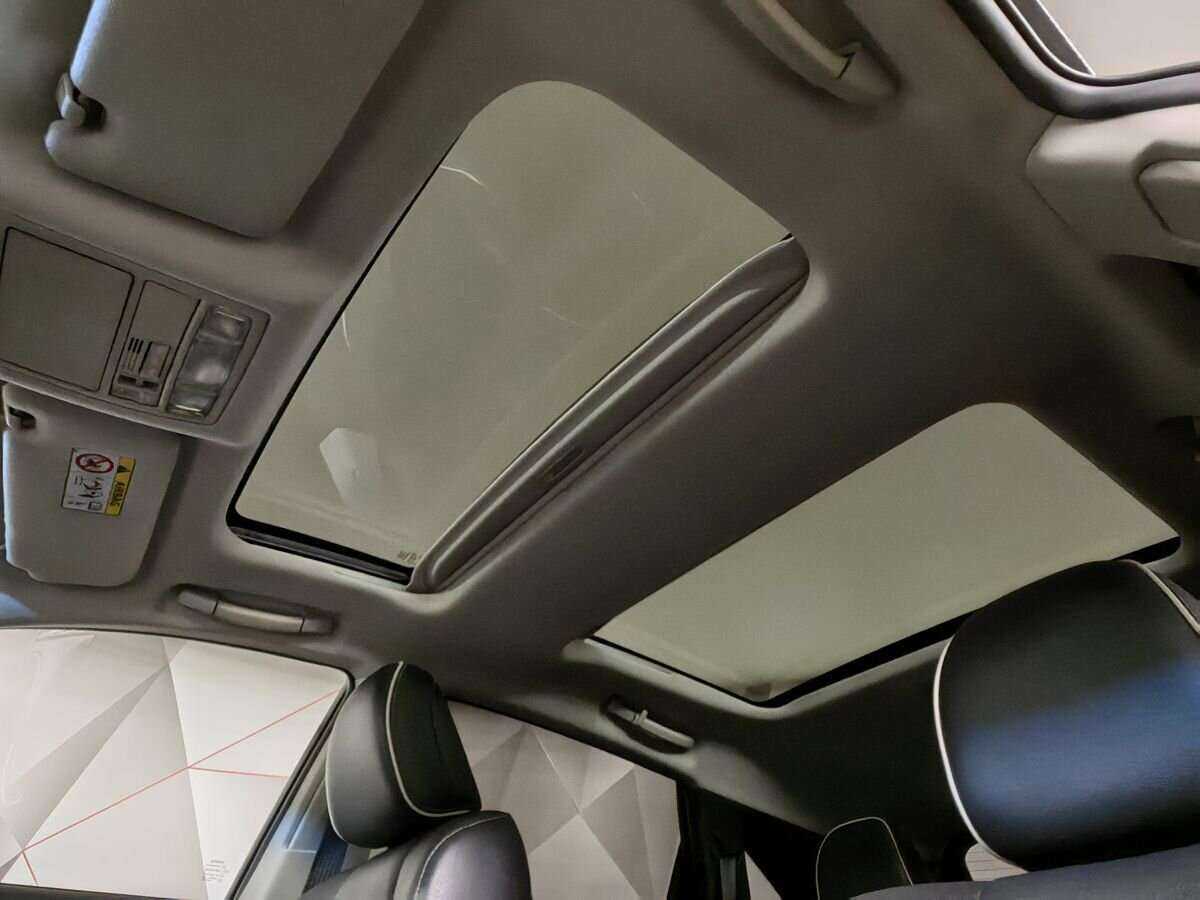 Купить Toyota Venza с пробегом. Фото: #17