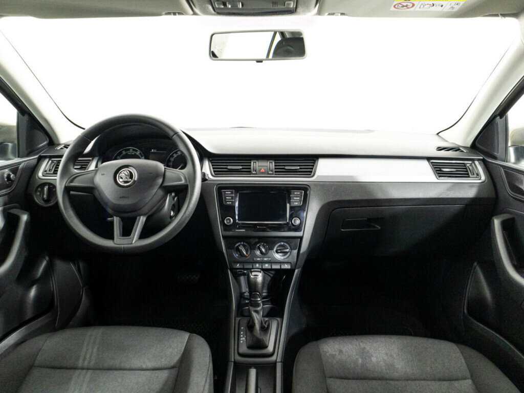 Купить Skoda Rapid с пробегом. Фото: #12