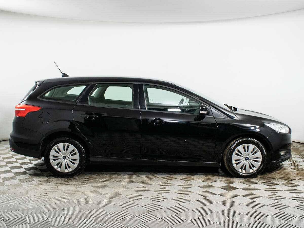 Купить Ford Focus с пробегом. Фото: #3