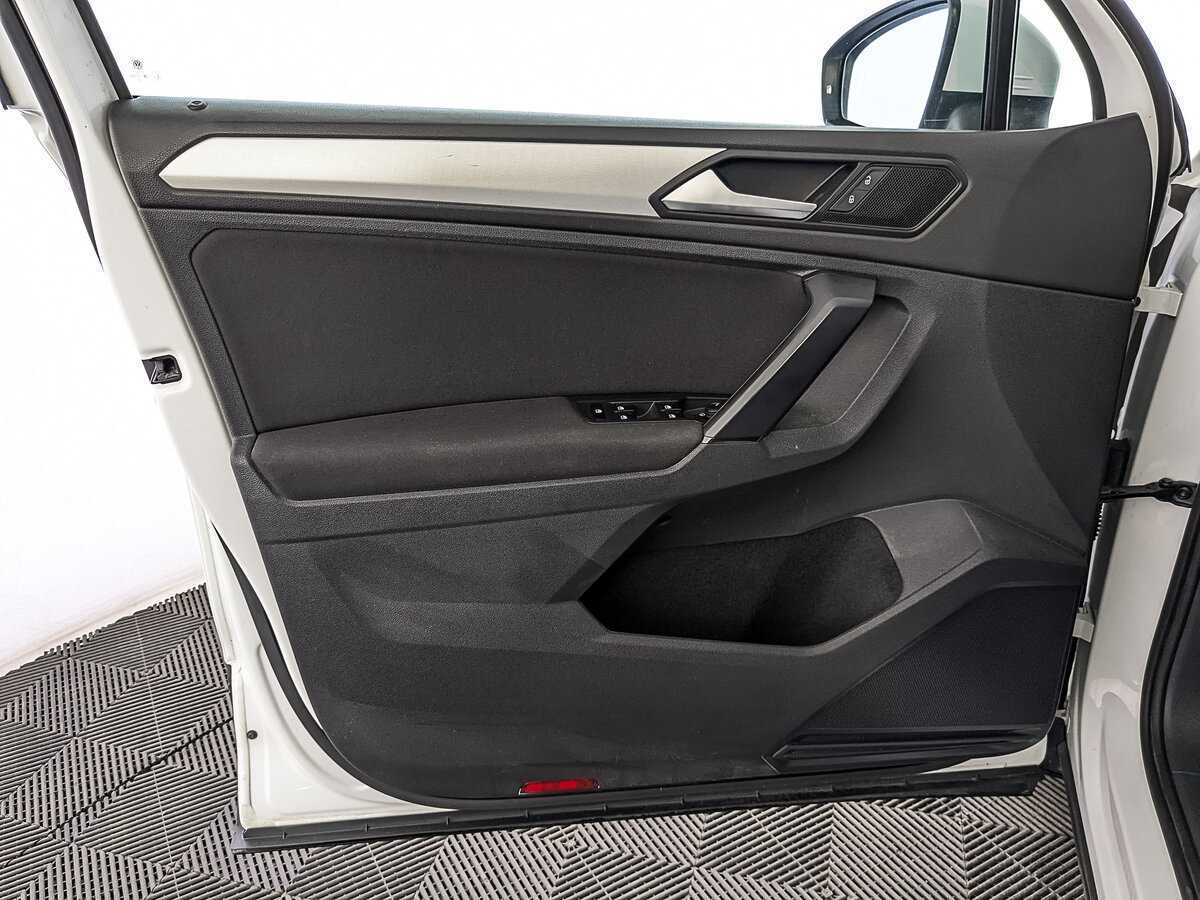 Купить Volkswagen Tiguan с пробегом. Фото: #16