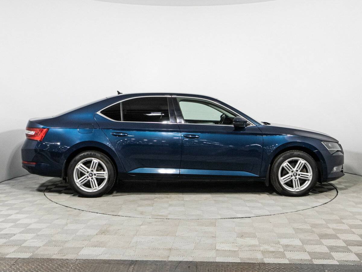 Купить Skoda Superb с пробегом. Фото: #3