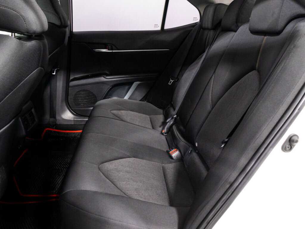 Купить Toyota Camry с пробегом. Фото: #9