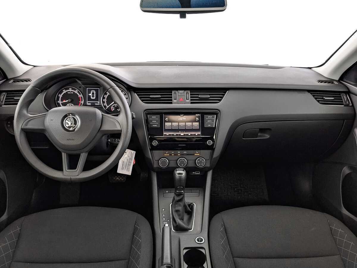 Купить Skoda Octavia с пробегом. Фото: #11