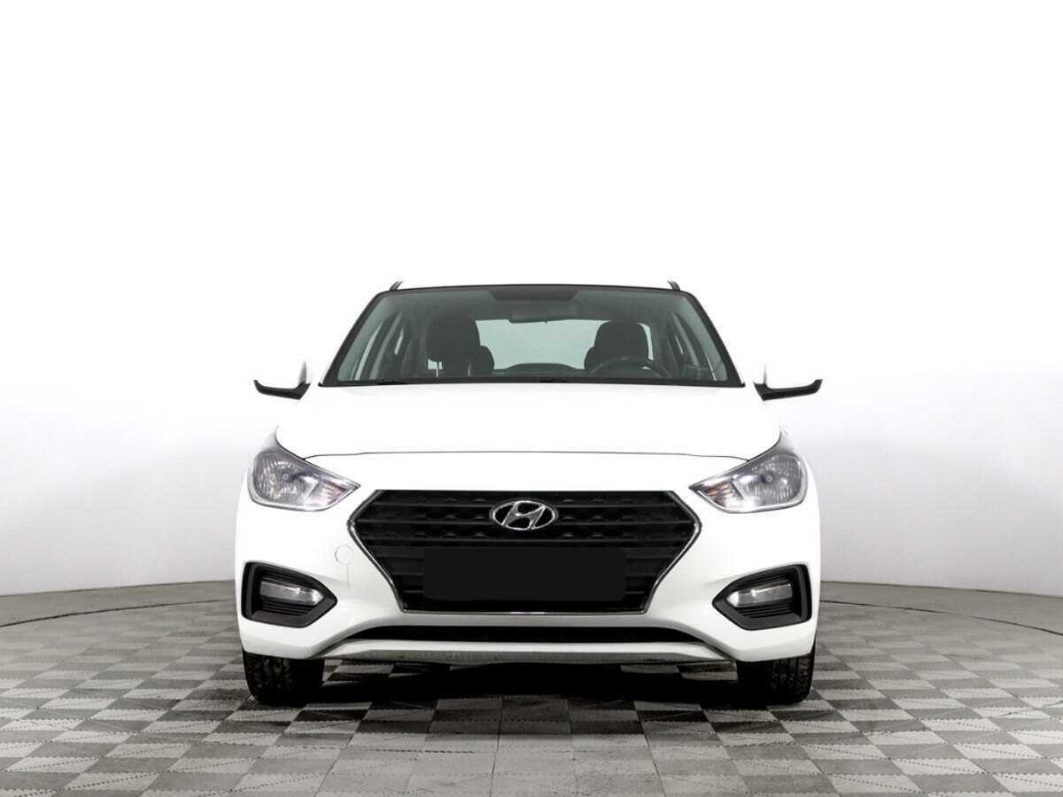 Купить Hyundai Solaris с пробегом. Фото: #1