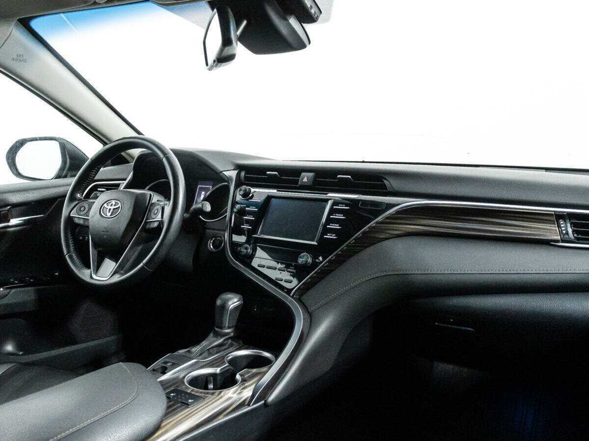 Купить Toyota Camry с пробегом. Фото: #8
