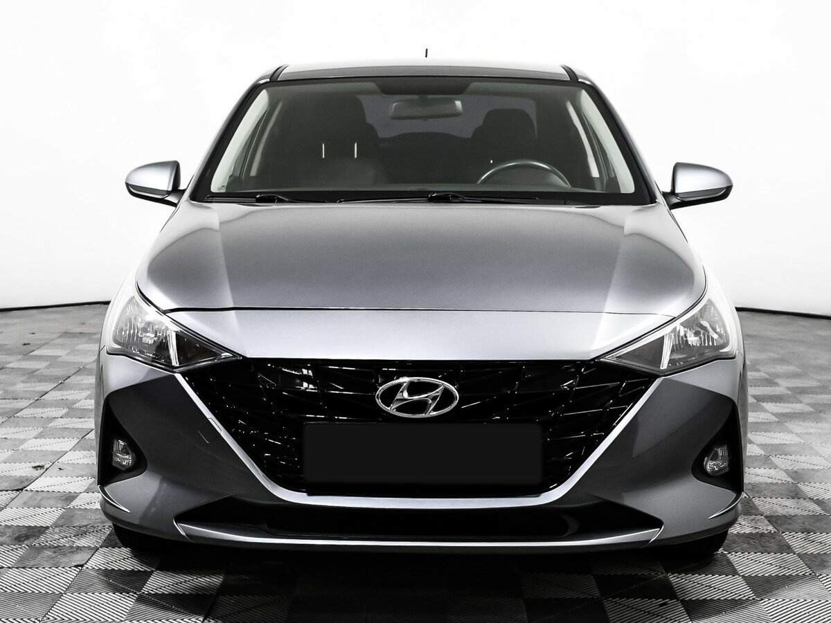 Купить Hyundai Solaris с пробегом. Фото: #1