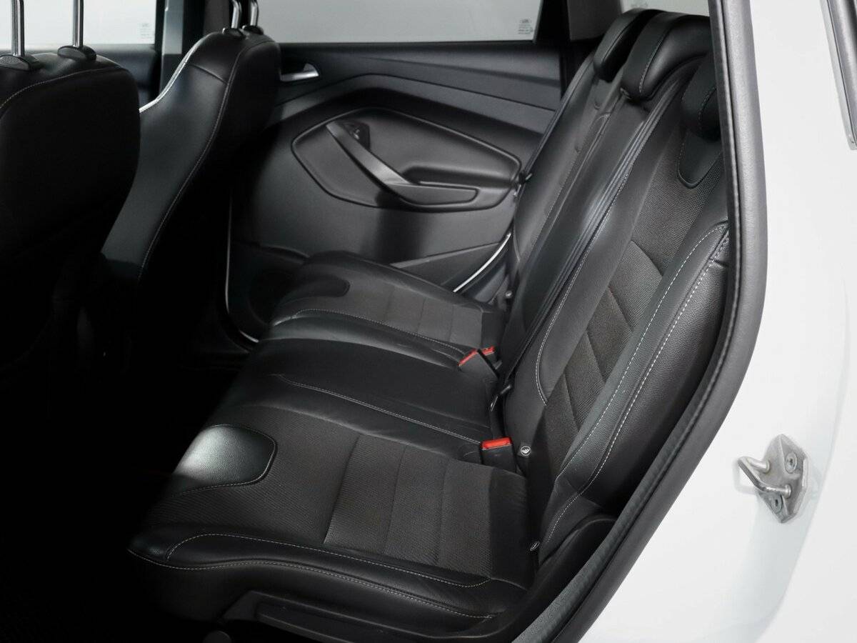 Купить Ford Kuga с пробегом. Фото: #7