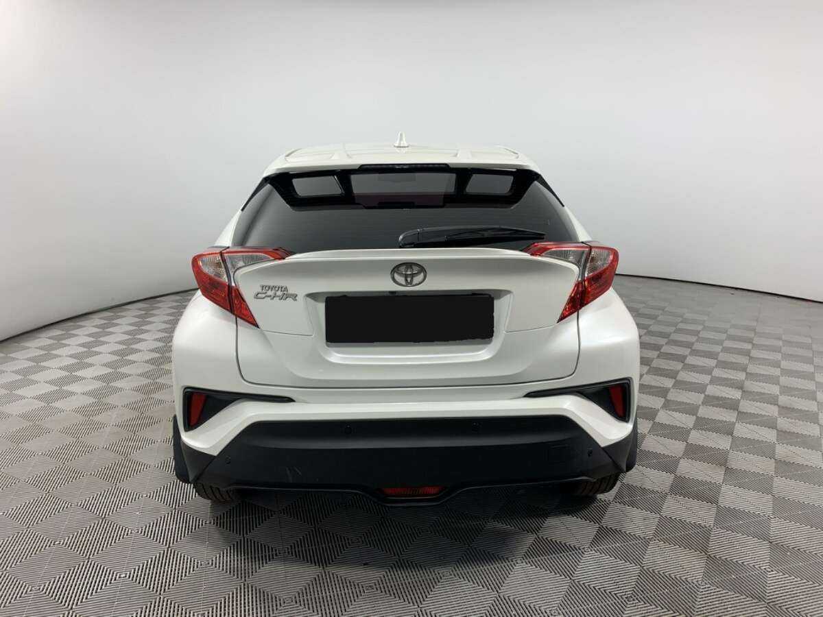 Купить Toyota C-HR с пробегом. Фото: #5