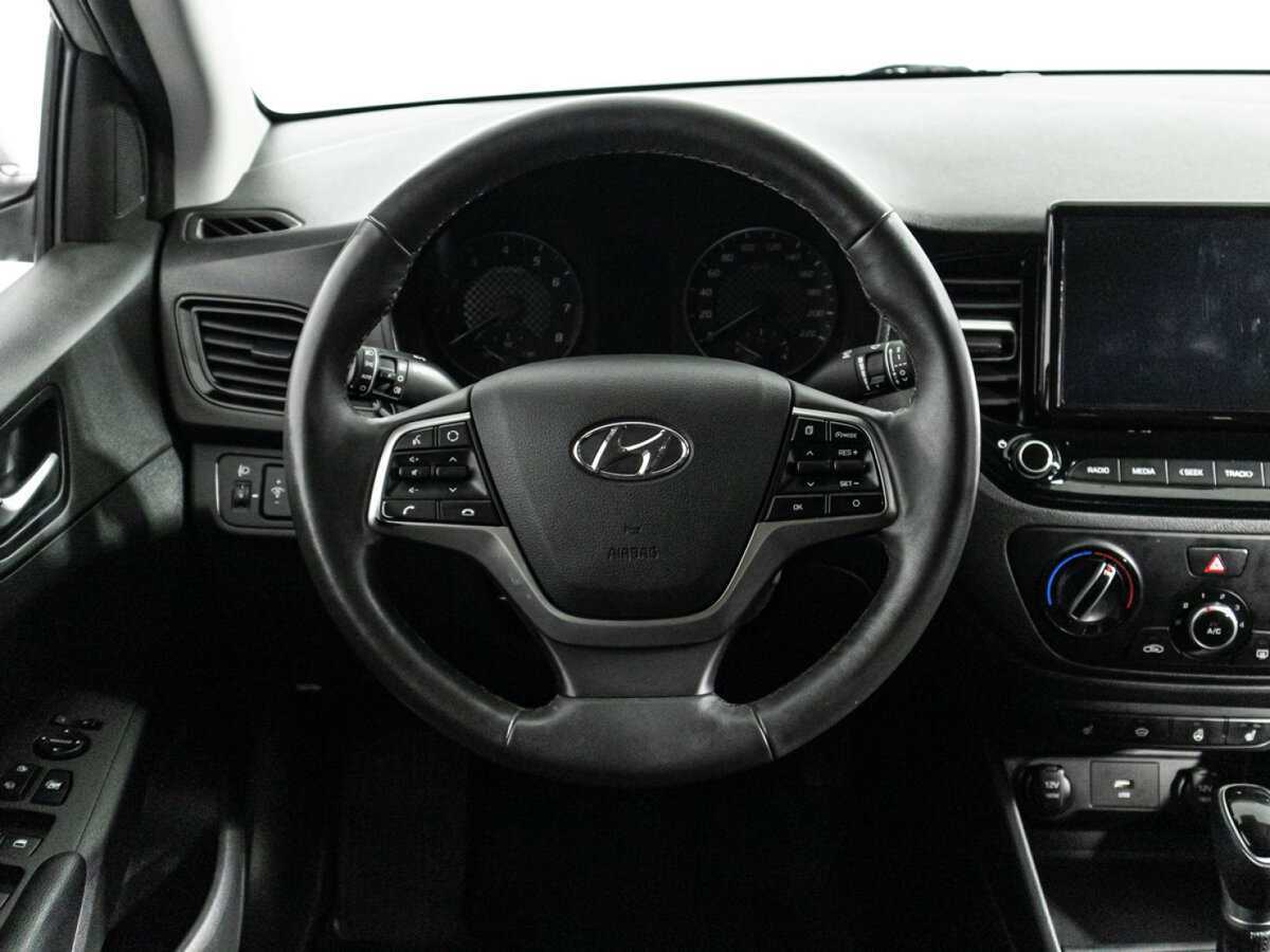 Купить Hyundai Solaris с пробегом. Фото: #16