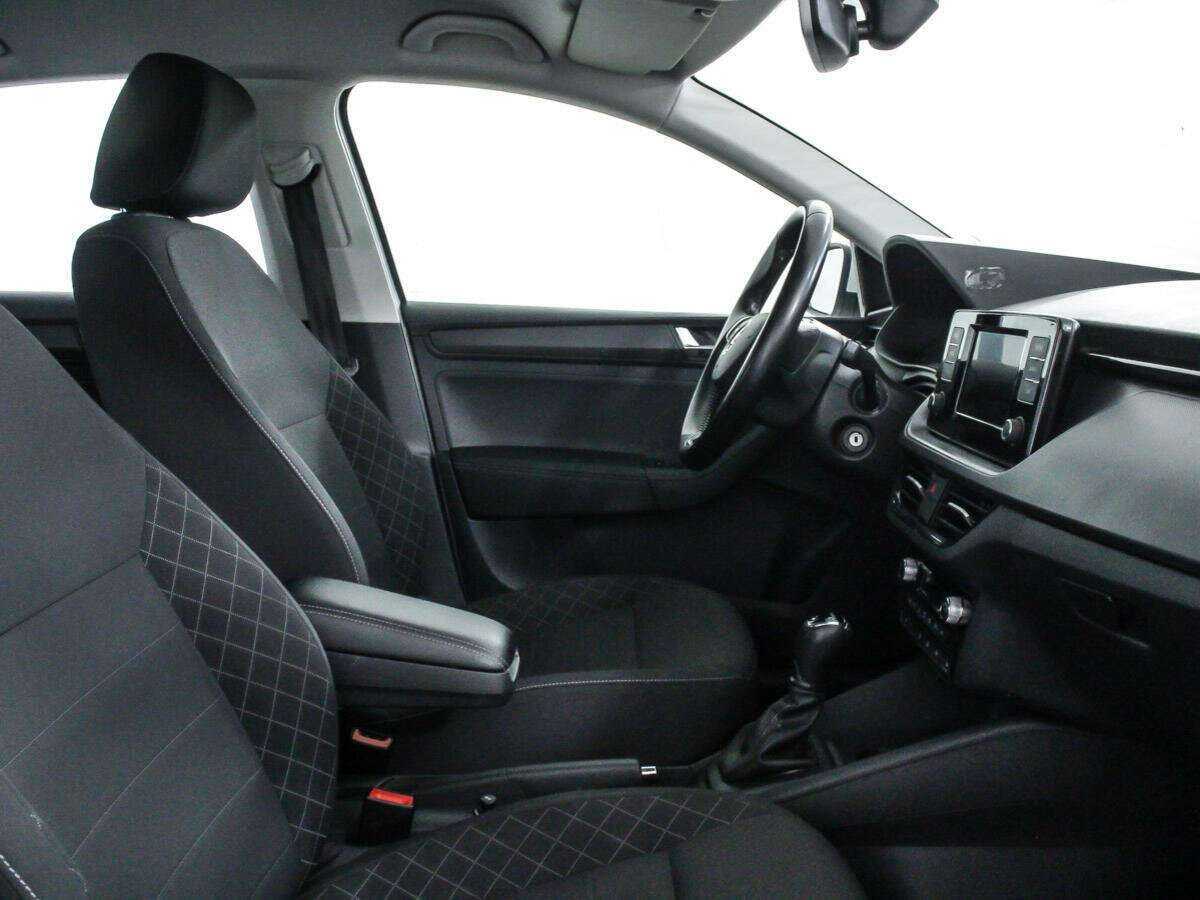 Купить Skoda Rapid с пробегом. Фото: #7