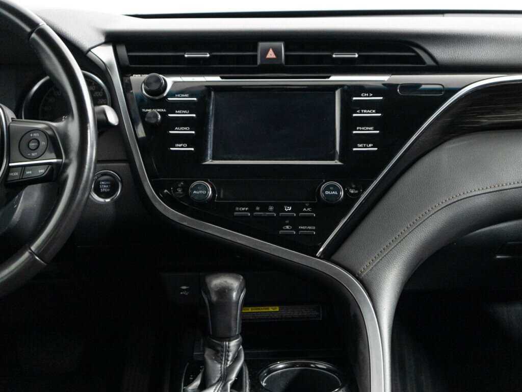 Купить Toyota Camry с пробегом. Фото: #13