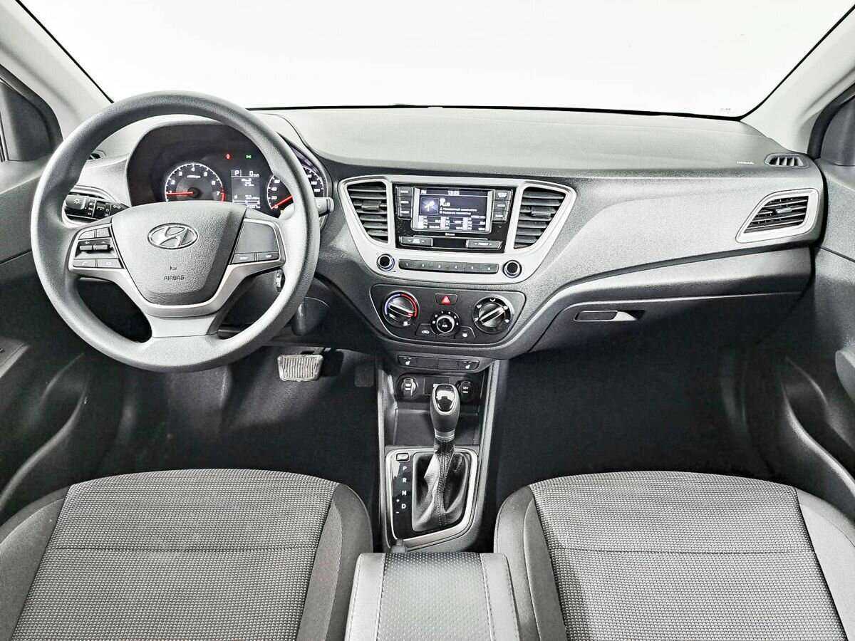 Купить Hyundai Solaris с пробегом. Фото: #11