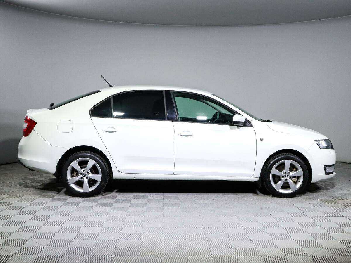 Купить Skoda Rapid с пробегом. Фото: #2