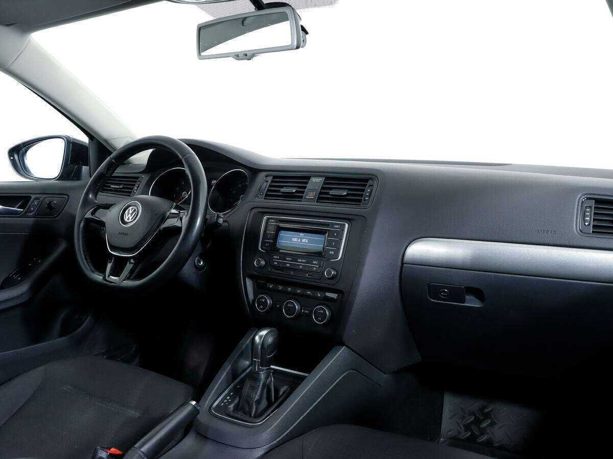 Купить Volkswagen Jetta с пробегом. Фото: #8